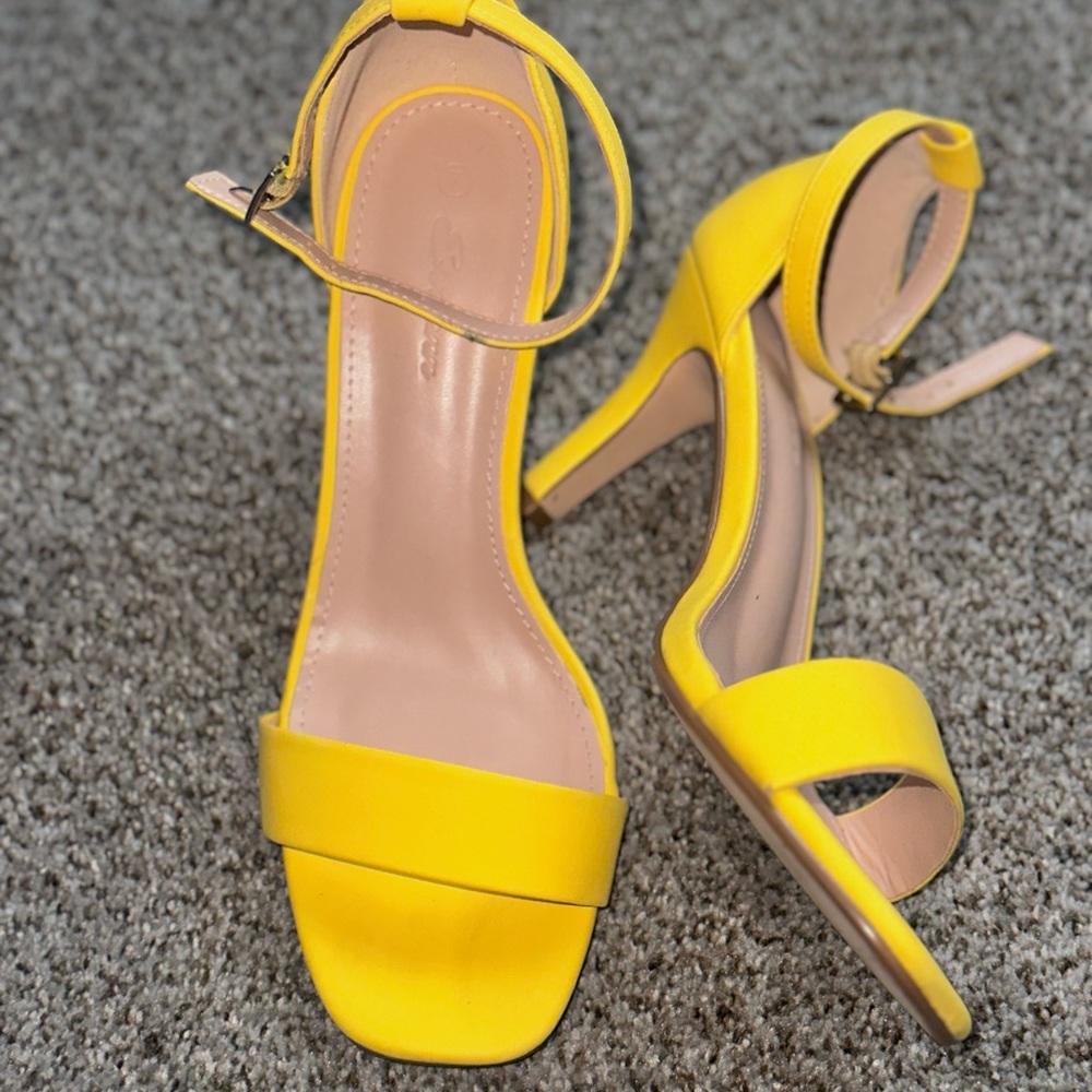 Women Yellow high heel stiletto